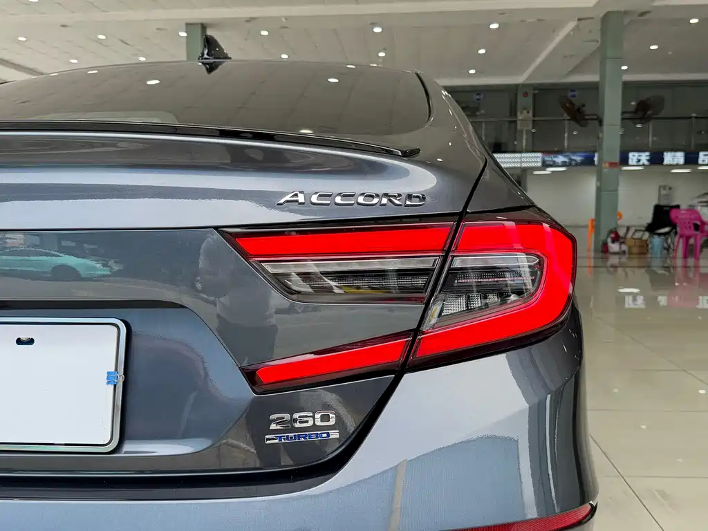 Honda Accord 2023 — фото 11