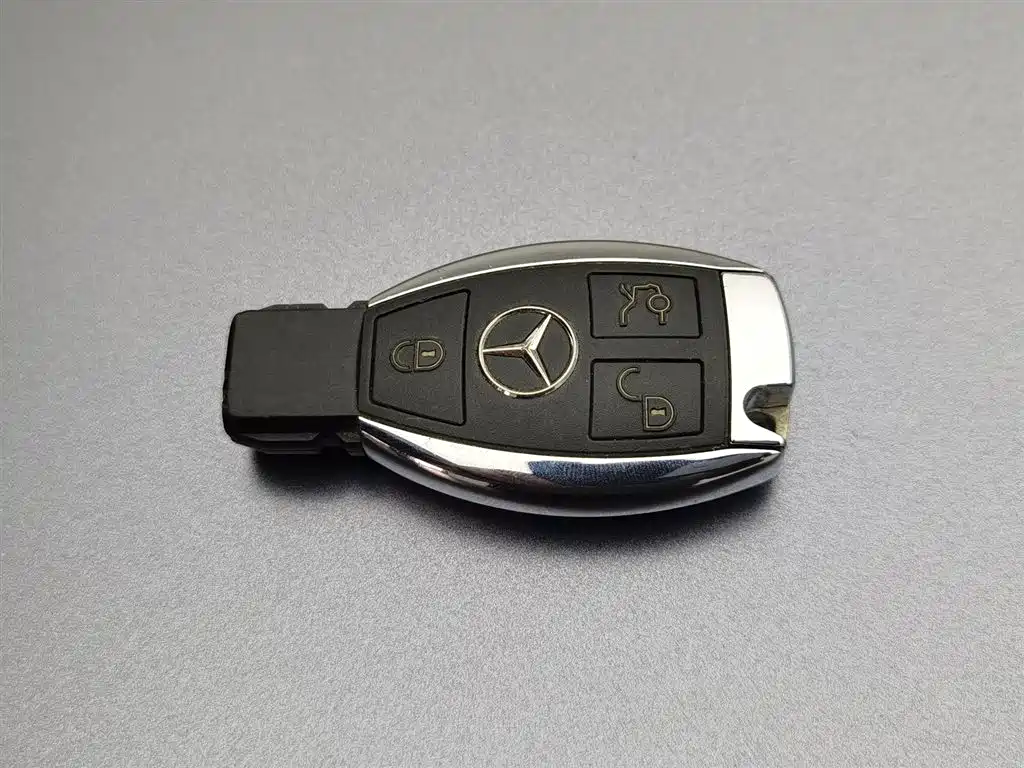Mercedes-Benz GLC 2016 — фото 19