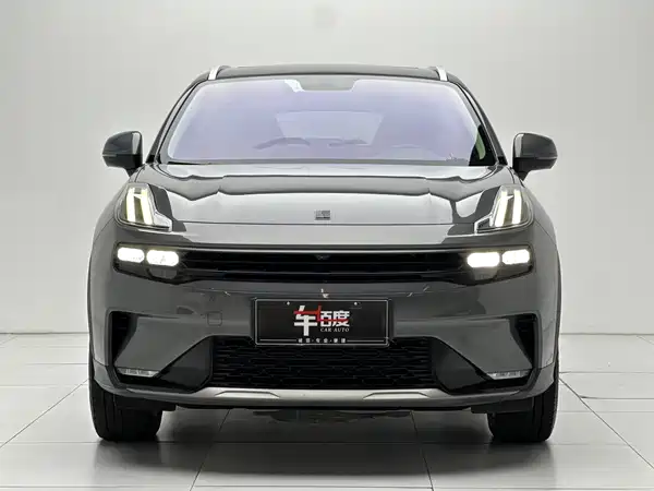Lynk & Co 06 EM-P 2022