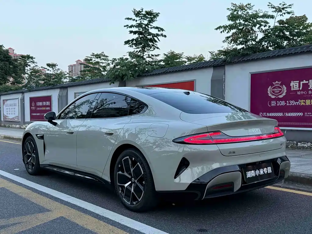 Xiaomi SU7 2025 — фото 10