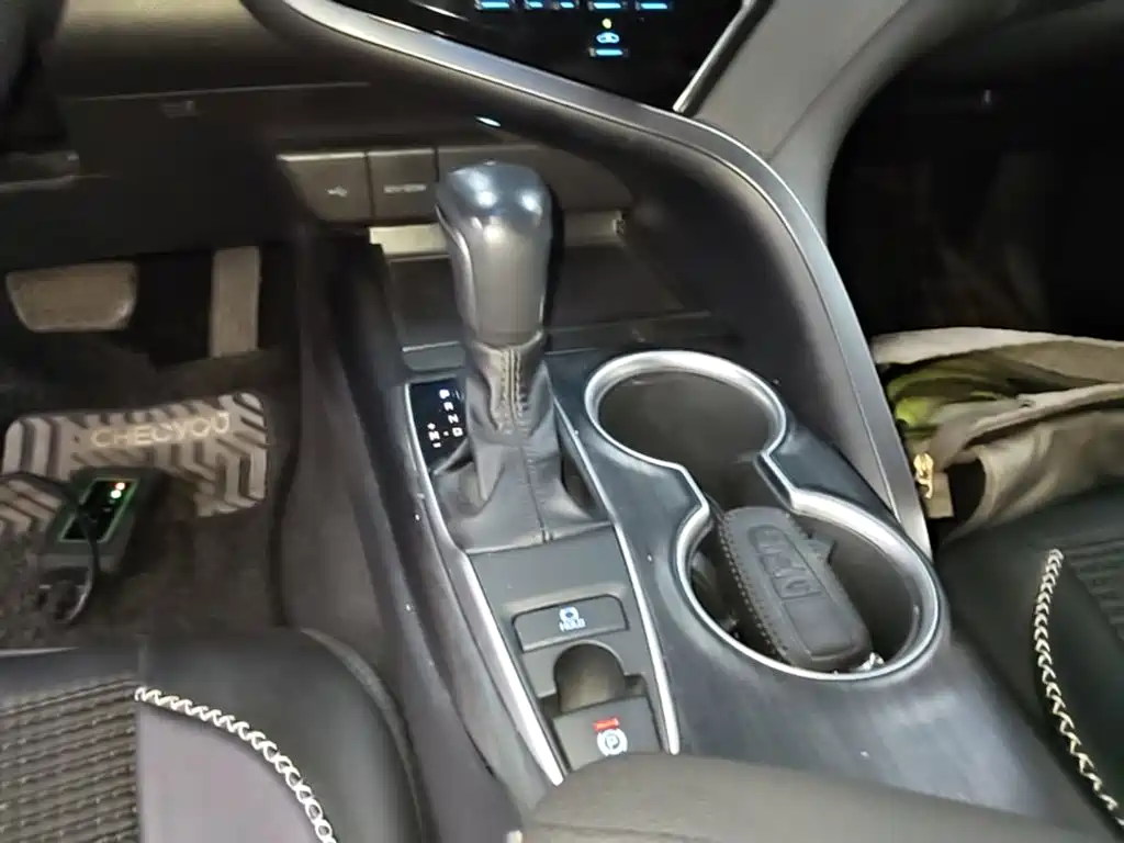 Toyota Camry 2021 — фото 14