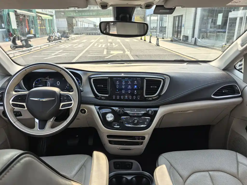 Chrysler Grand Voyager PHEV 2019 — фото 10