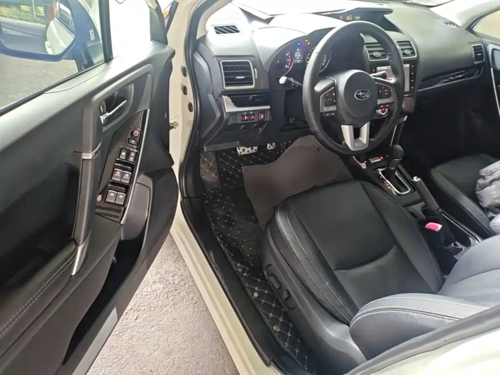 Subaru Forester 2016 — фото 16