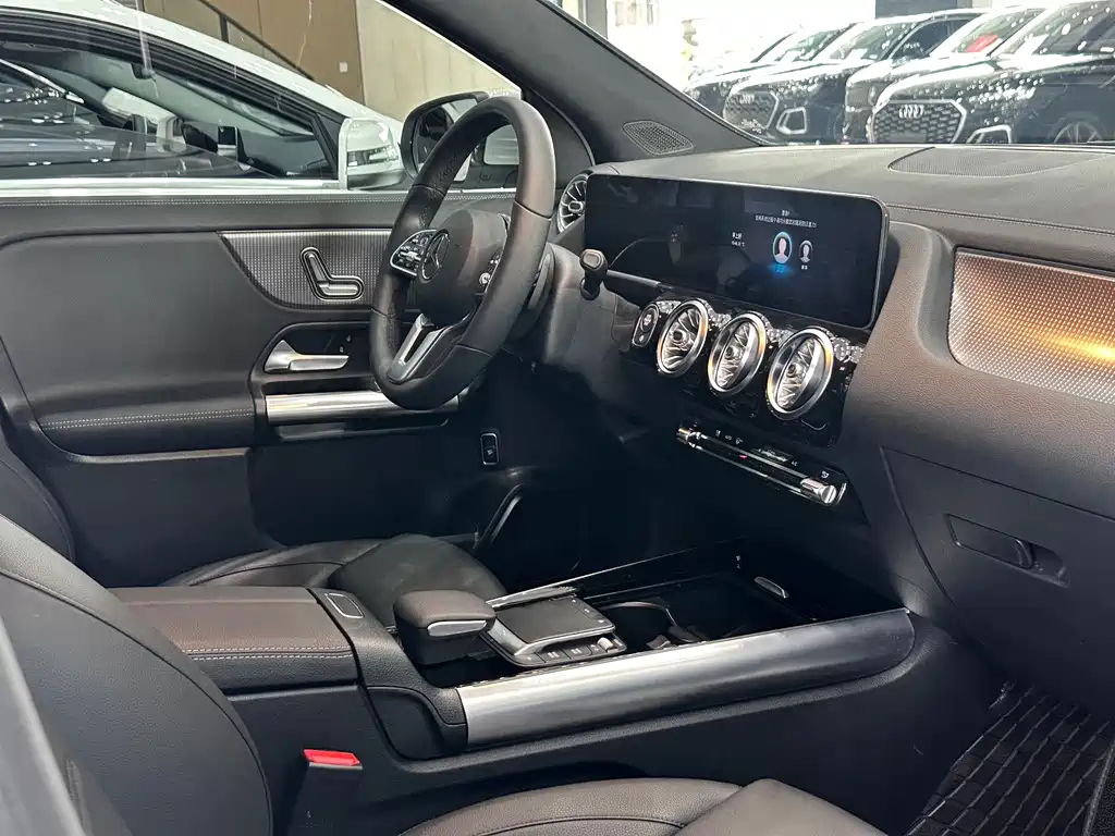 Mercedes-Benz GLA 2020