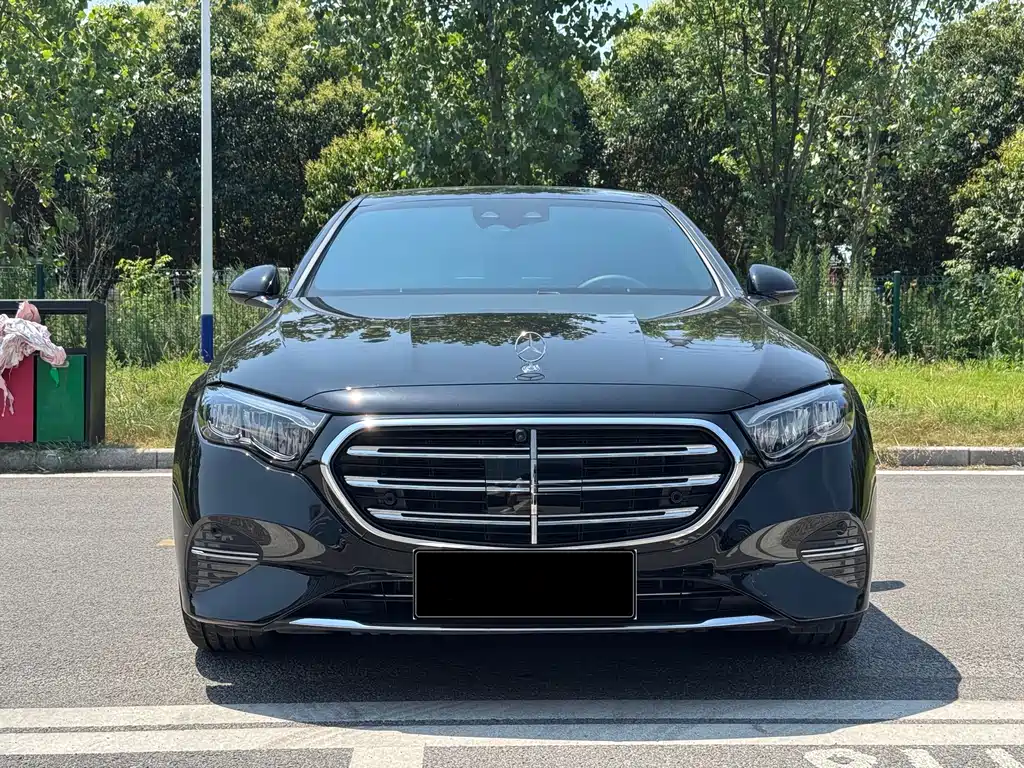 Mercedes-Benz E-Class 2025