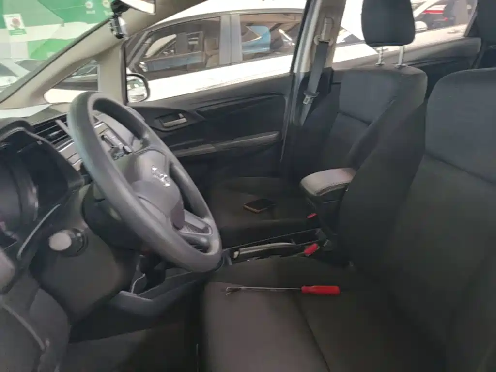 Honda Fit 2018 — фото 15