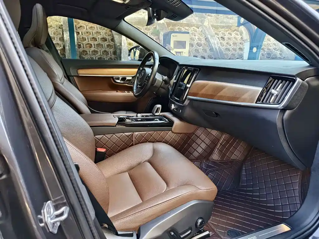 Volvo S90 PHEV 2021 — фото 10