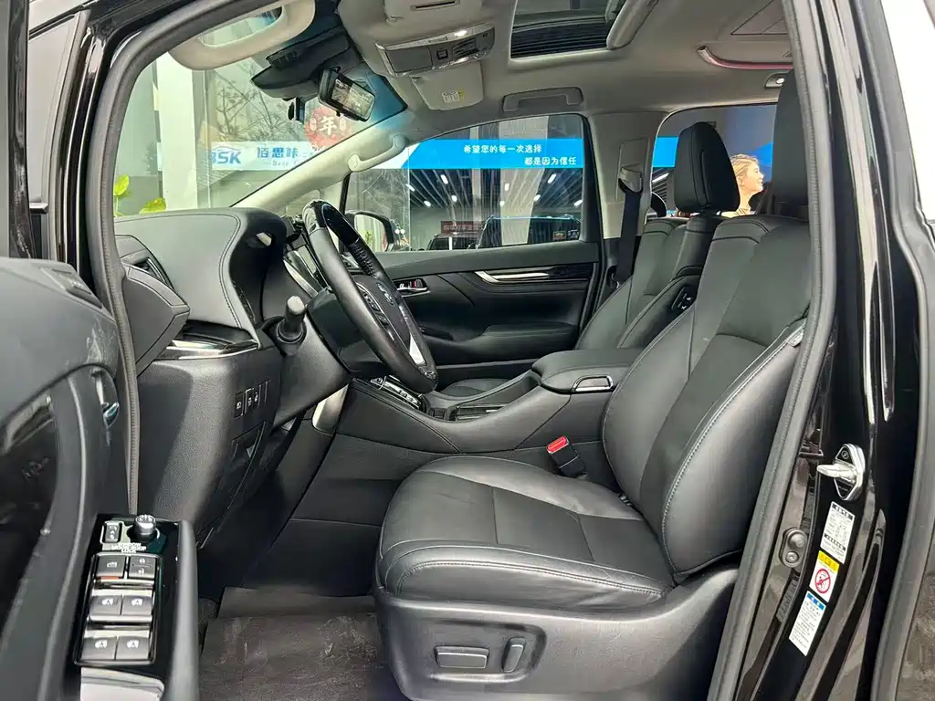 Toyota Vellfire 2020 — фото 8