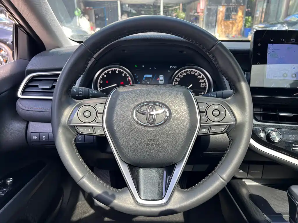 Toyota Camry 2024 — фото 13
