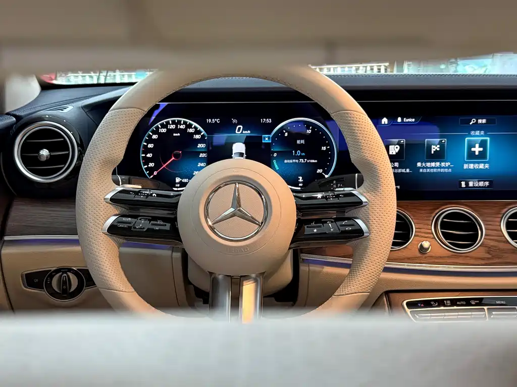 Mercedes-Benz E-Class 2023 — фото 9