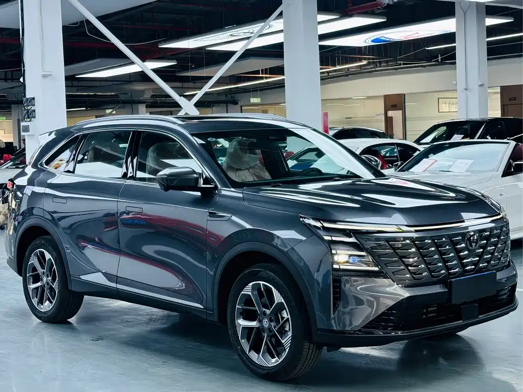 Changan CS75 PLUS 2026 — фото 3