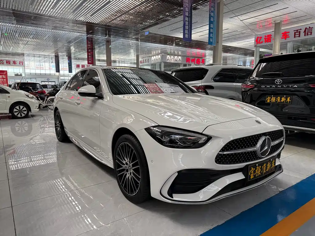 Mercedes-Benz C-Class 2023 — фото 2