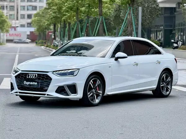 Audi A4L 2021