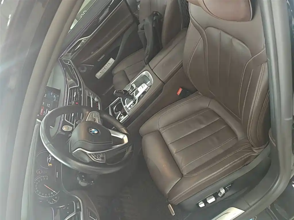 BMW 7 Series 2018 — фото 15