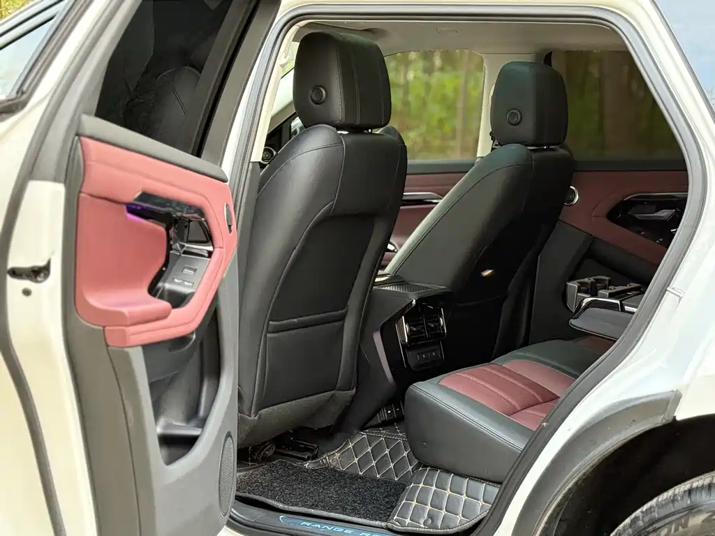 Land Rover Evoque 2022 — фото 11