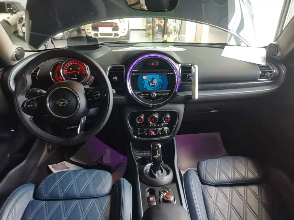 MINI Clubman 2019 — фото 10