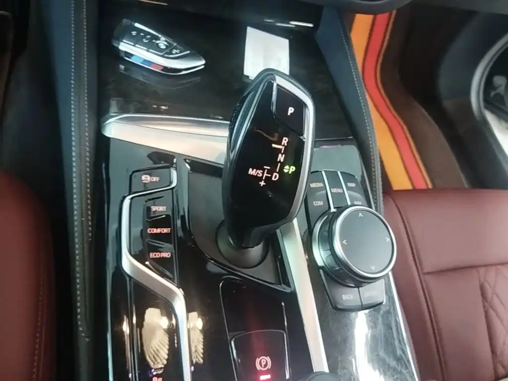 BMW 5 Series 2023 — фото 14