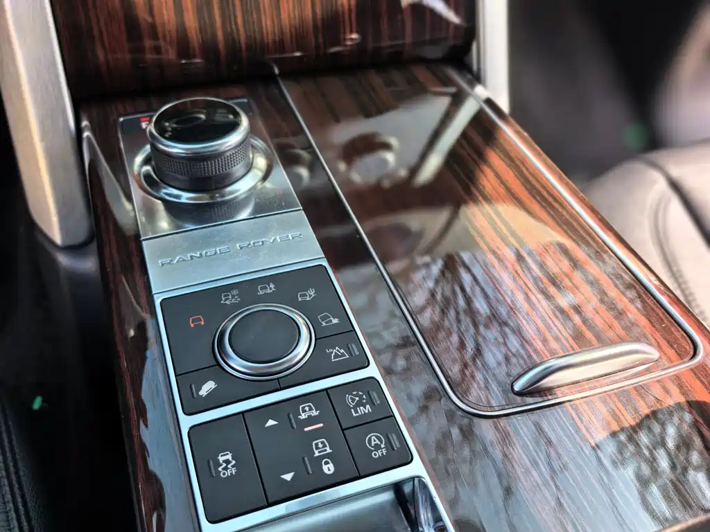 Land Rover Range Rover 2018 — фото 16