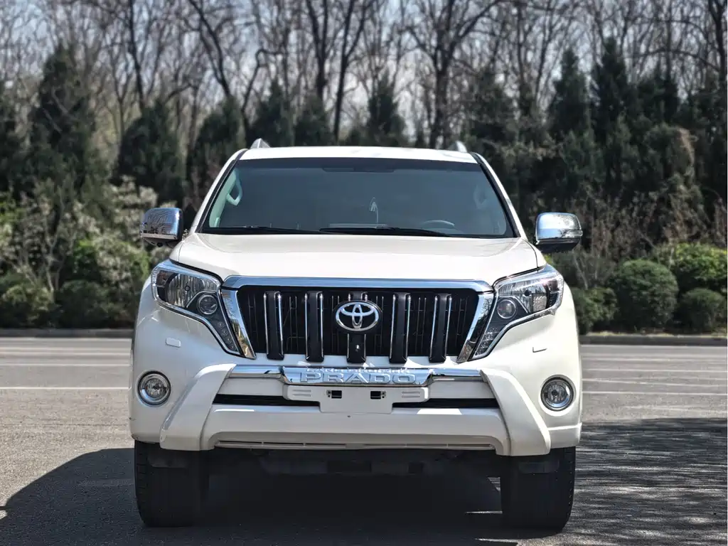 Toyota Prado 2015 — фото 2