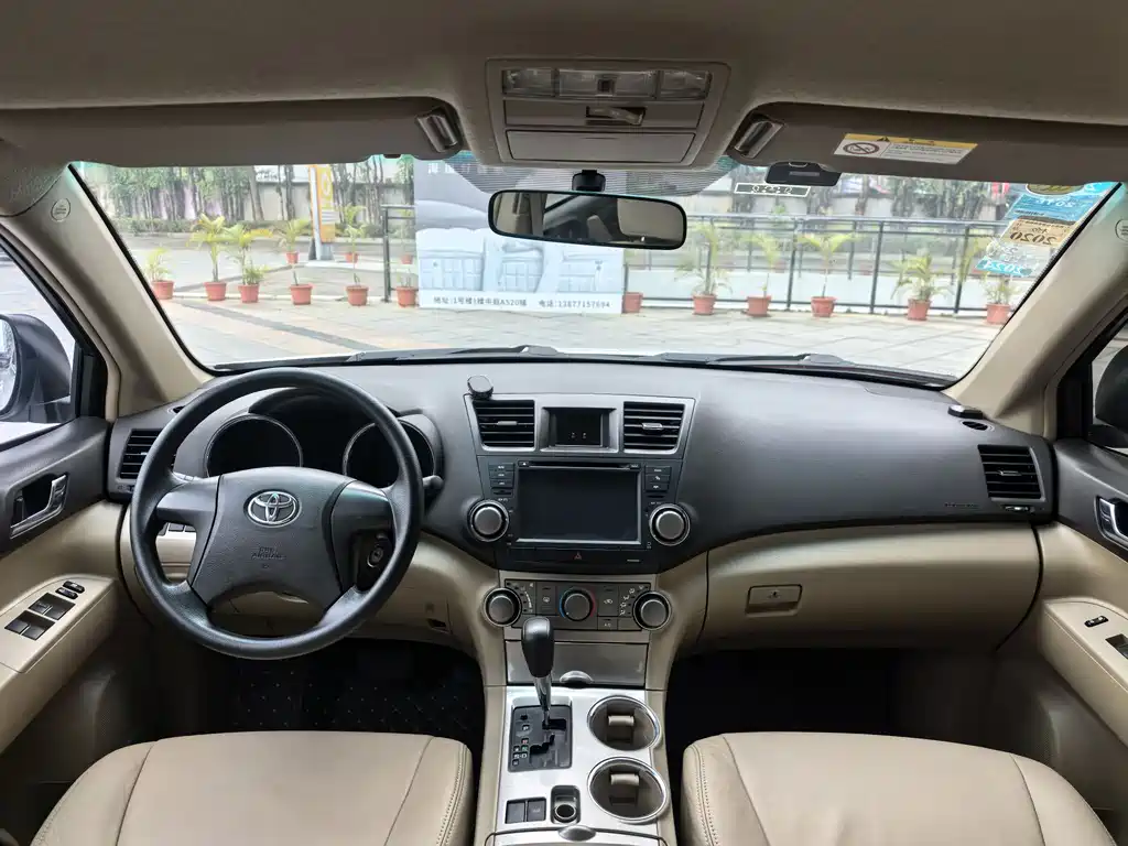 Toyota Highlander 2014 — фото 12