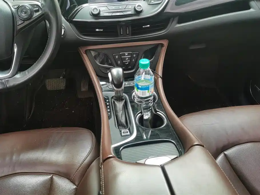 Buick Envision Plus 2018 — фото 16