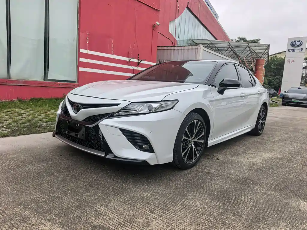 Toyota Camry 2018