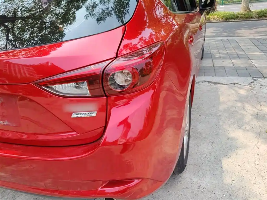 Mazda 3 Axela 2019 — фото 8