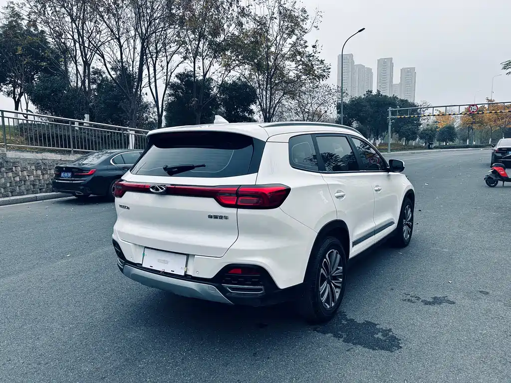 Chery Tiggo 8 2019 — фото 8