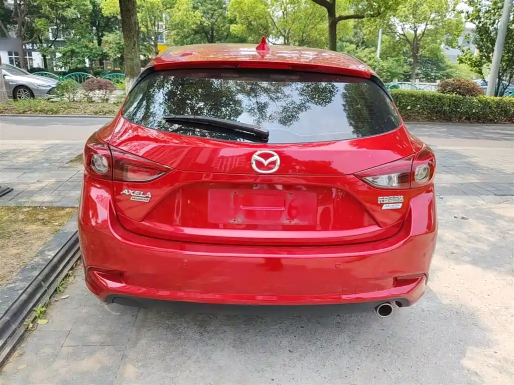 Mazda 3 Axela 2019 — фото 6