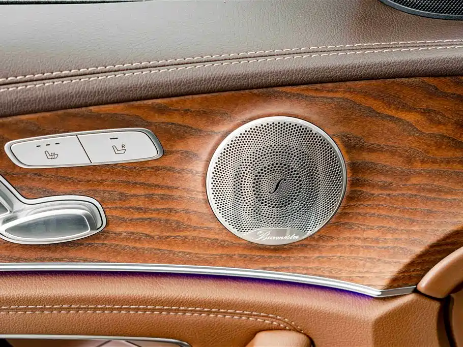 Mercedes-Benz E-Class 2022 — фото 18