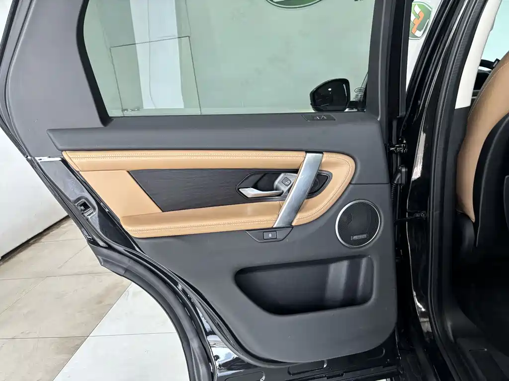 Land Rover Discovery Sport 2025 — фото 21