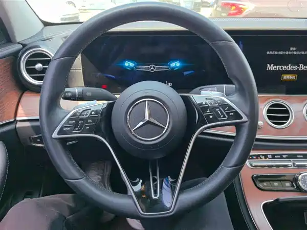 Mercedes-Benz E-Class 2022
