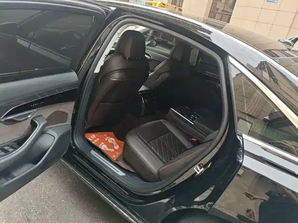 Audi A8 2021