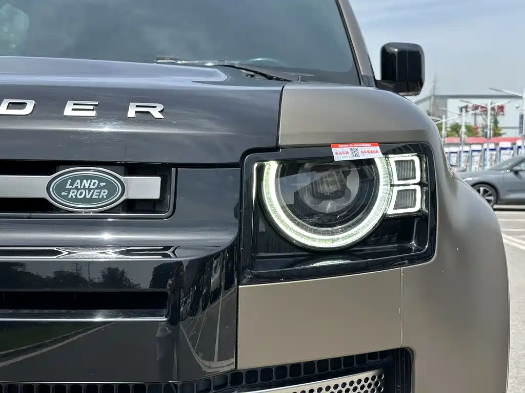 Land Rover Defender 2022 — фото 9