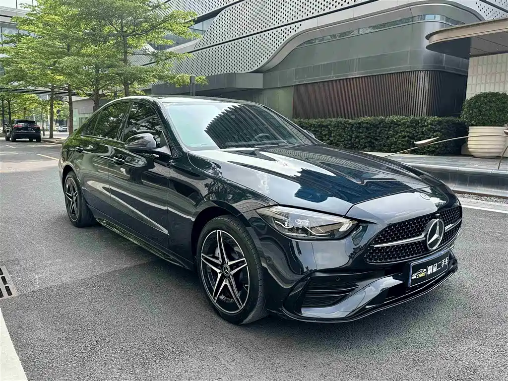 Mercedes-Benz C-Class 2024 — фото 3