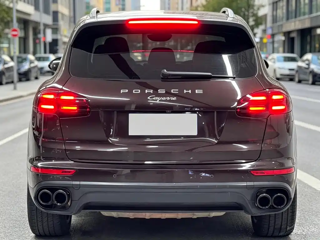 Porsche Cayenne 2017 — фото 8