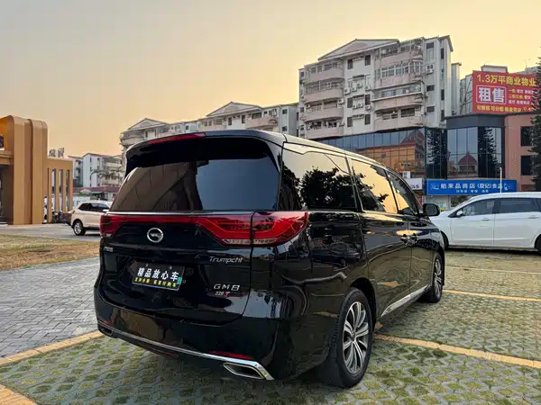 GAC Trumpchi M8 2018