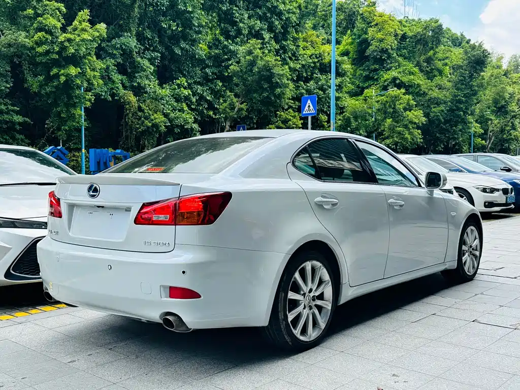 Lexus IS 2008