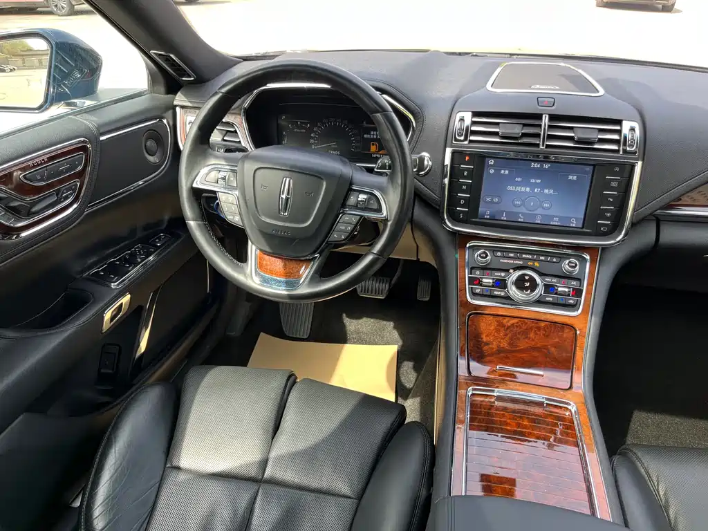 Lincoln Continental 2020 — фото 14