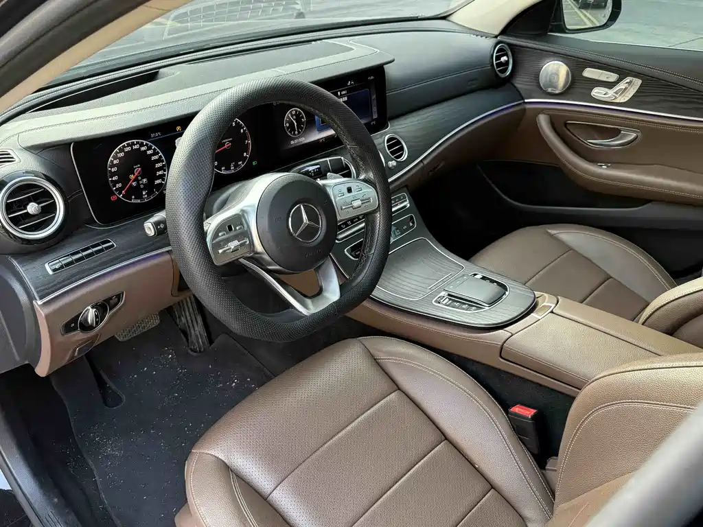 Mercedes-Benz E-Class 2020 — фото 12