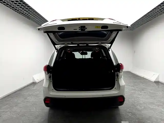 Toyota Highlander 2019 — фото 13