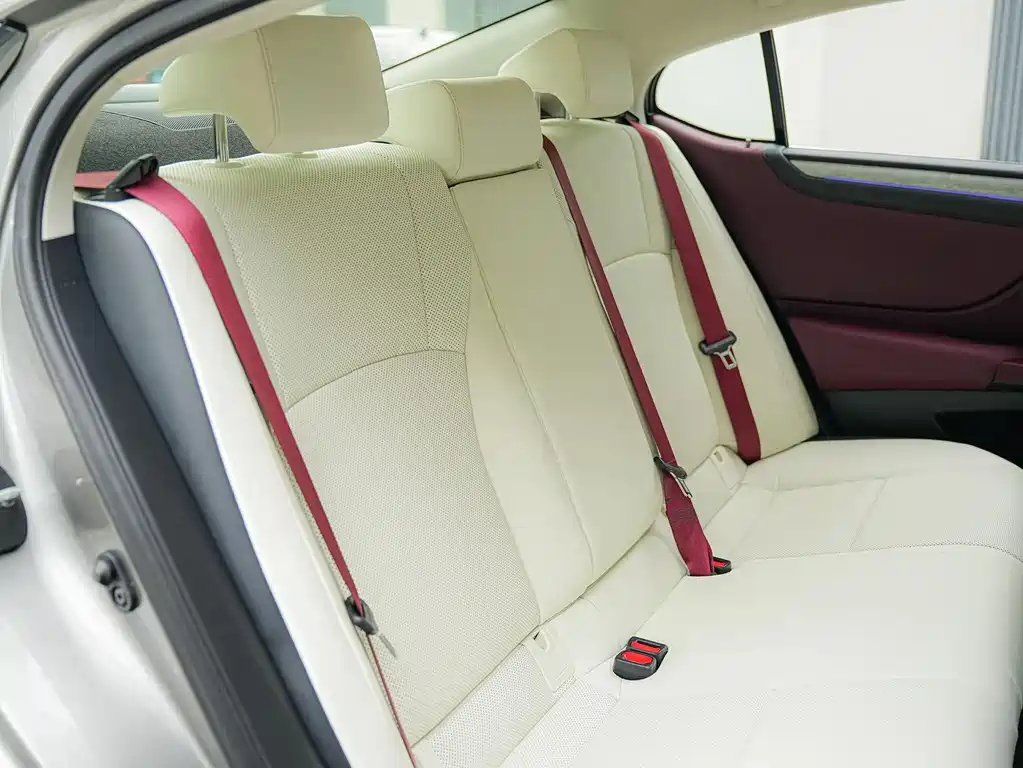 Lexus ES 2025 — фото 16