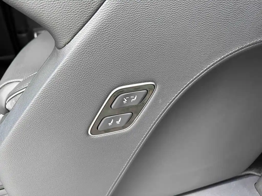 Hongqi HQ9 PHEV 2024 — фото 10