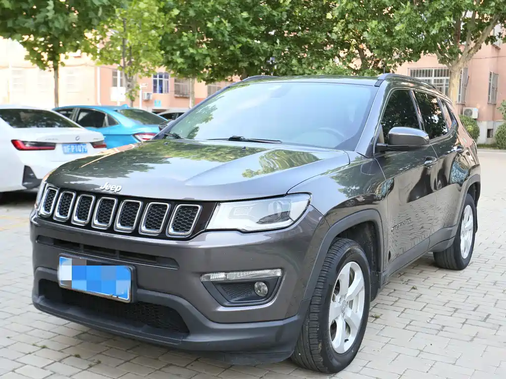 Jeep Compass 2018 — фото 1