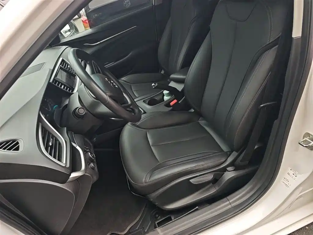 Buick Excelle 2021 — фото 15
