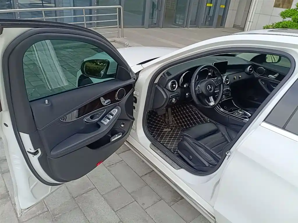 Mercedes-Benz C-Class 2017 — фото 15