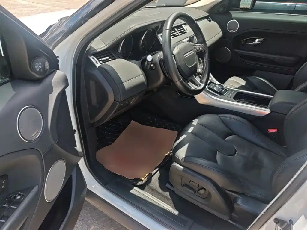 Land Rover Evoque 2015 — фото 16