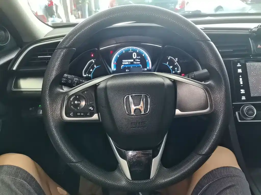 Honda Civic 2017 — фото 11