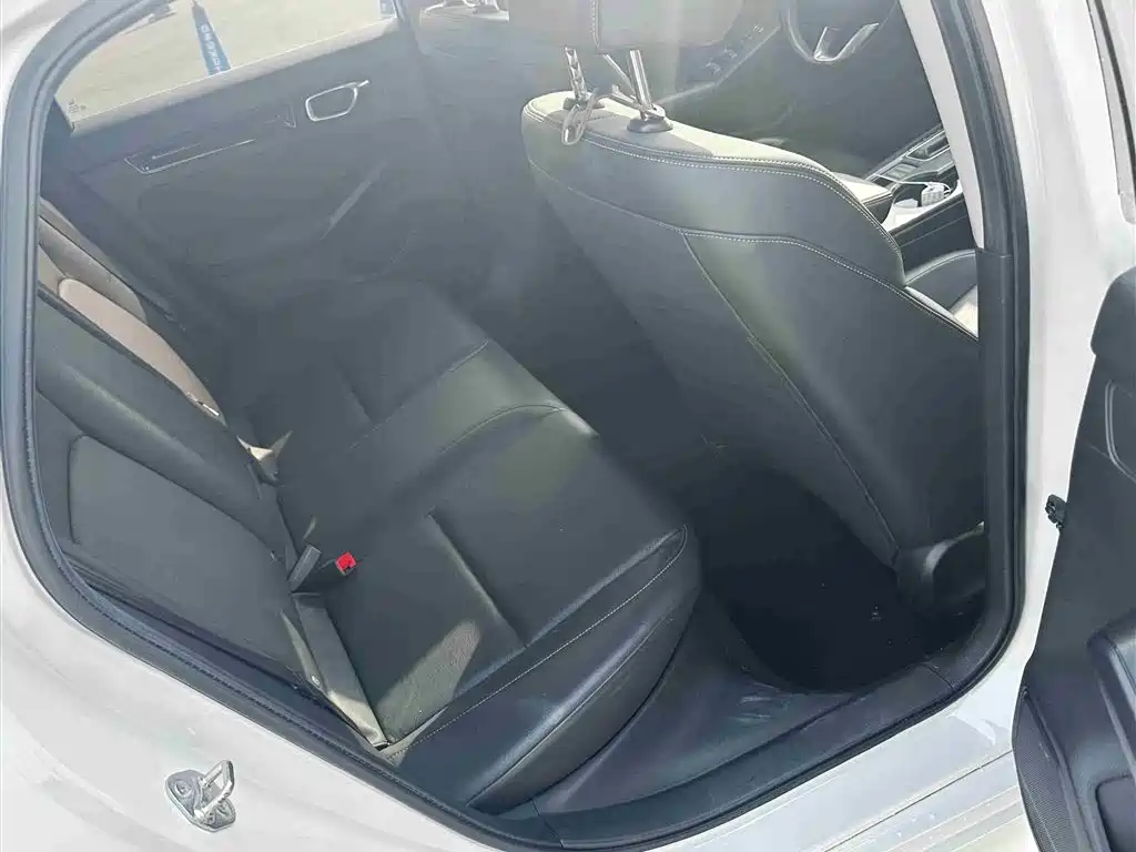 Honda Civic 2021 — фото 11