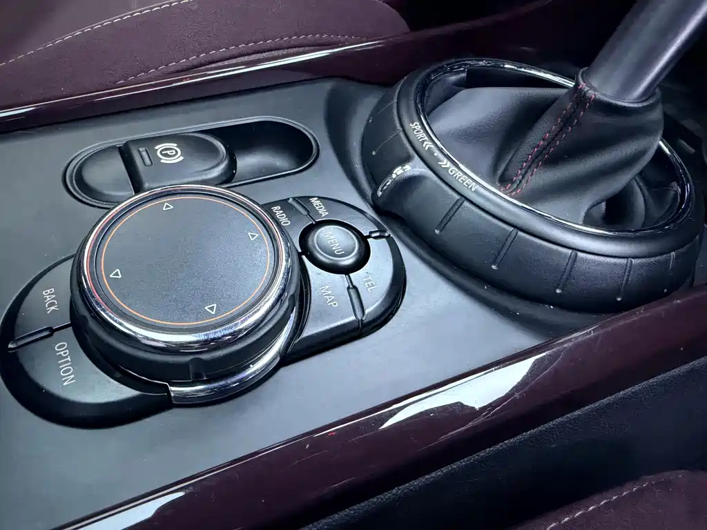 MINI Clubman 2016 — фото 22